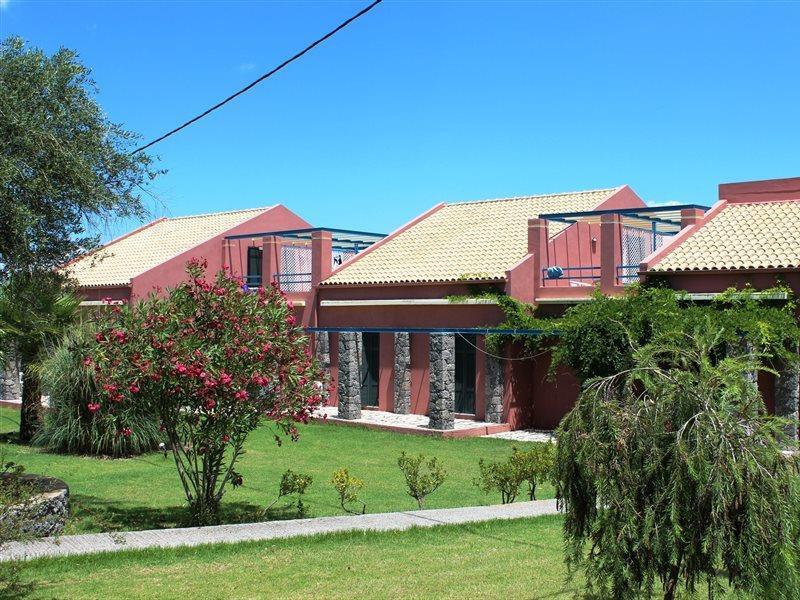 Royal Garden Apartments Kávos Екстериор снимка