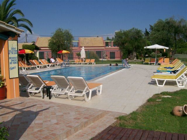 Royal Garden Apartments Kávos Екстериор снимка